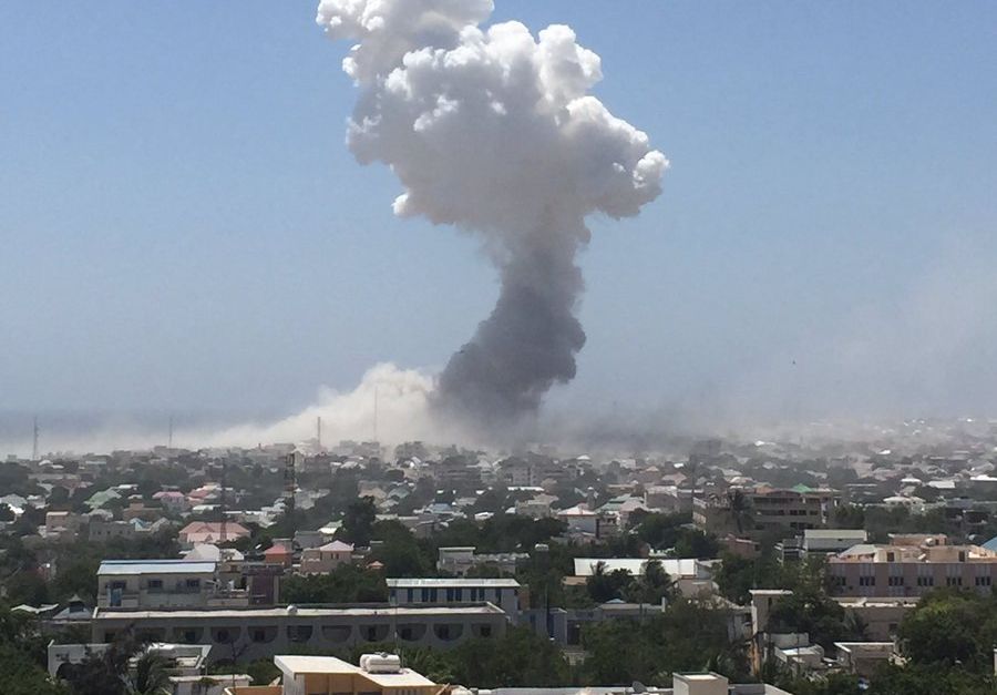 Explozii puternice în Somalia, urmate de focuri de arme 