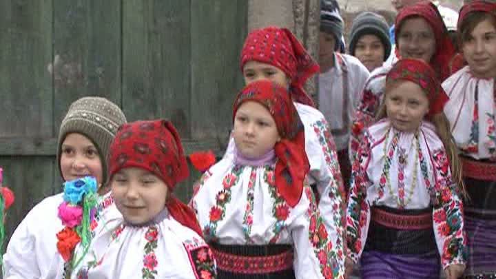 Sorcova, obiceiul care aduce belşug şi bucurie