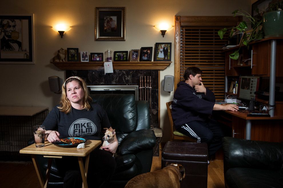 Cum arată masa de seară în 36 de locuinţe şi familii. Imagini emoţionante!