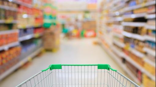 Mesajele bizare care au apărut peste noapte în magazine. Ce scrie pe rafturile cu produse din carne