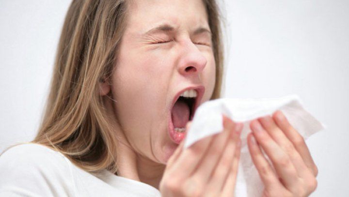 Ce se întâmplă în corpul tău când strănuţi. Puţini ştiu această reacţie poate fi...fatală