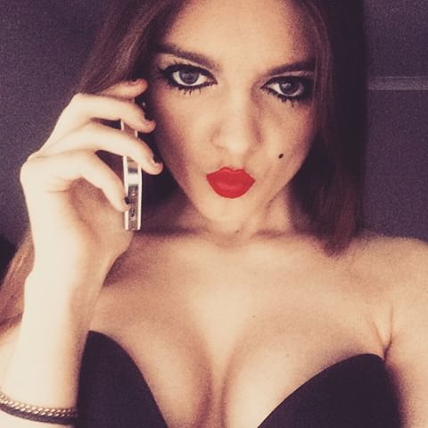 A fost concediată după doar 5 minute, pentru că arăta prea sexy