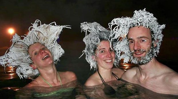 Cele mai cool tunsori.Canadienii au descoperit acest fenomen natural care-ți face un păr de invidiat