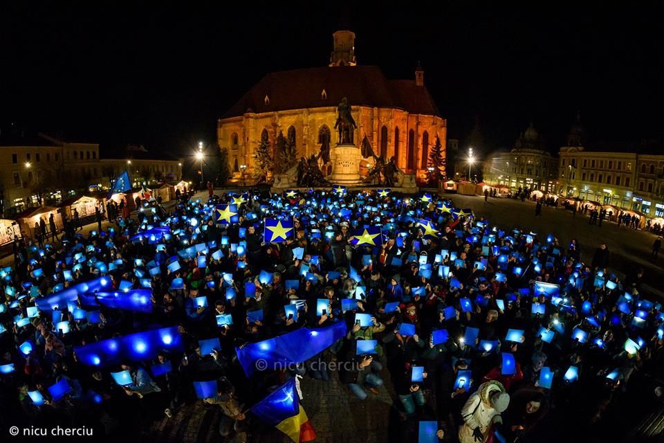 Mii de persoane au protestat, pentru a 27-a zi, în marile oraşe din România. Moment UNIC şi la Cluj