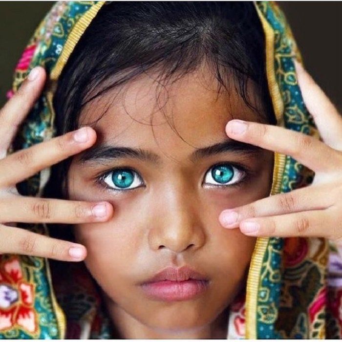 Oamenii cu cei mai frumoşi ochi din lume. Privirea lor te hipnotizează