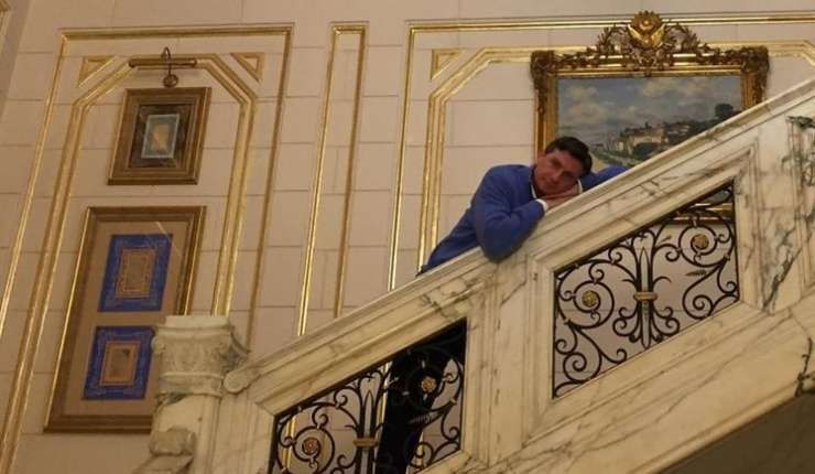 Cine e preşedintele european poreclit "Barbie", care face furori pe Instagram