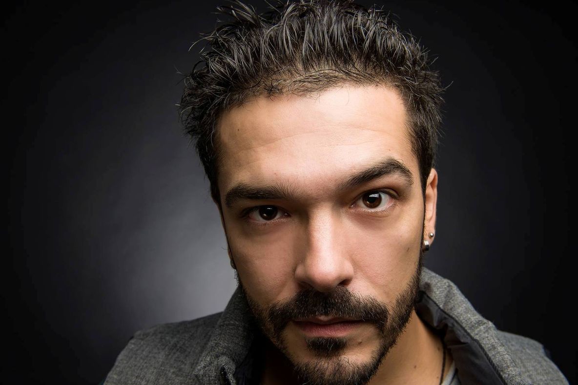 Gest impresionant făcut de Adi Despot şi colegii lui de trupă: Locul nostru este în stradă