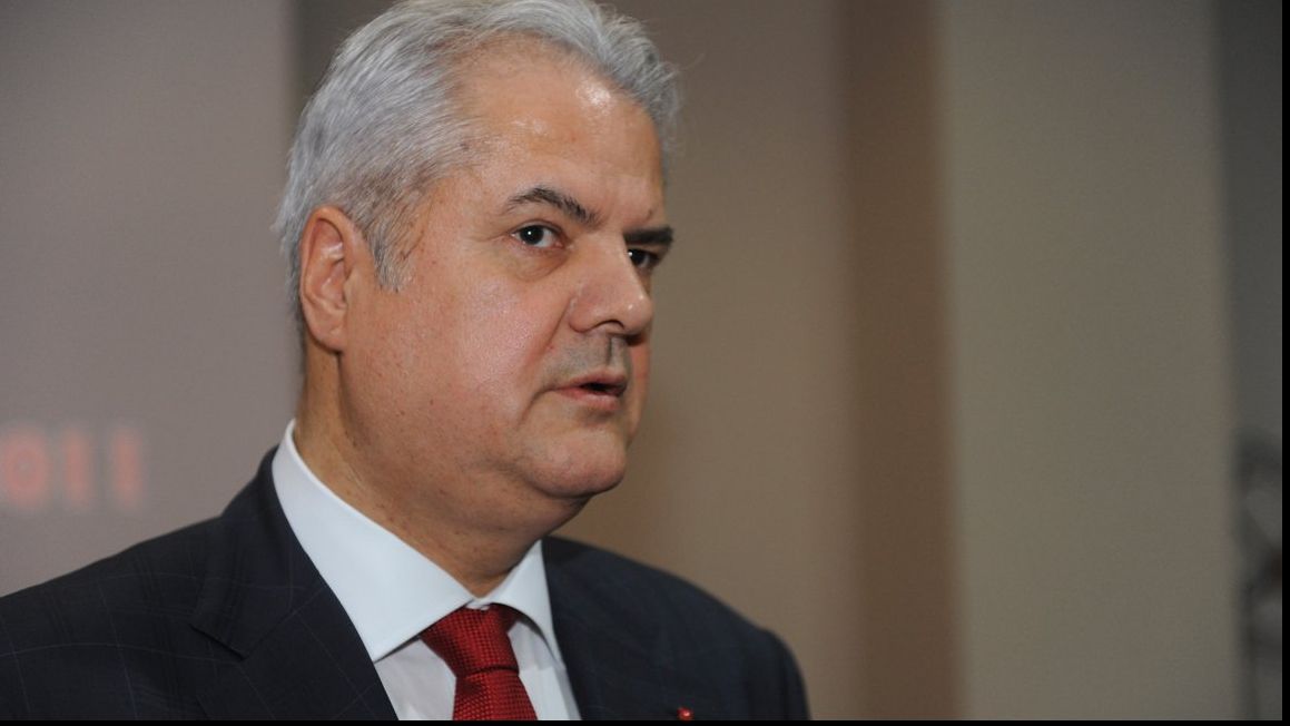 Adrian Năstase aduce muniţie PSD-ului în războiul cu liderii UE