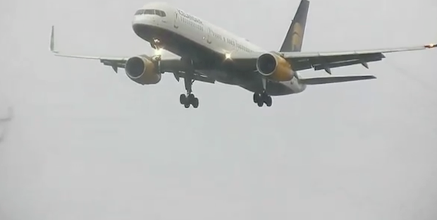 De ce zborul dus are o durată diferită de zborul de întoarcere. E de necrezut 