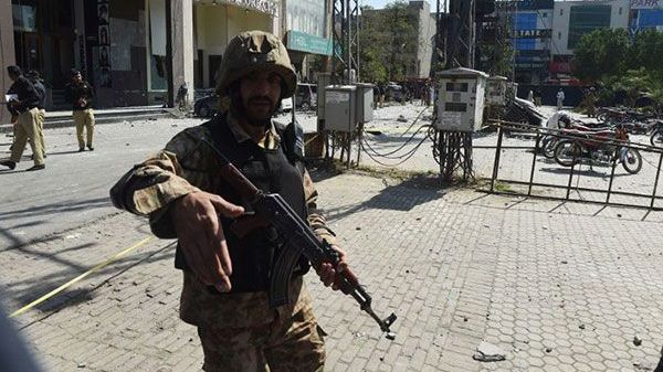 Atentat cu bombă: cel puțin 8 morți și 30 de răniți