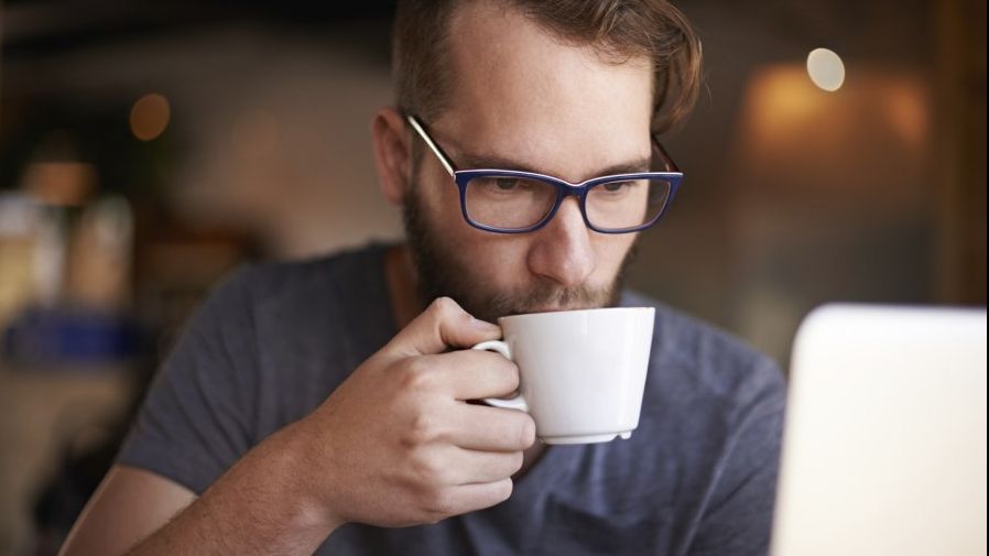 Nu mai bea cafea când ești obosit. Motivul e surprinzător 