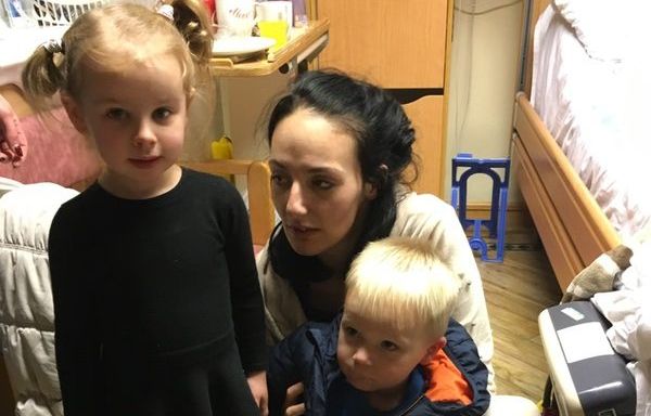 O mamă de 25 de ani a murit de cancer, după ce medicii au refuzat să-i facă Testul Papanicolau