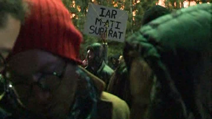 MOBILIZARE. Cazare gratuită și ceai cald, oferite protestatarilor care vin diseară la Guvern