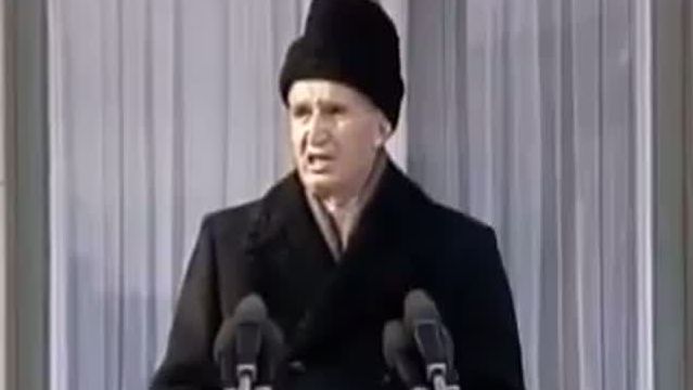 Ceauşescu, decembrie 1989: "Linişte! Staţi acasă!". Grindeanu, 2017: "Creştem salariile!"