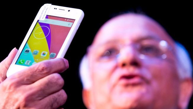 Lovitură pentru firma care produce cel mai ieftin smartphone din lume