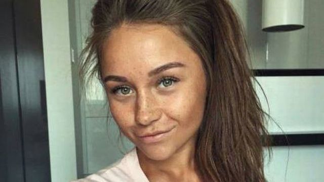 Şi-a făcut un selfie într-o dimineaţă, dar a omis un detaliu important. S-a făcut imediat de râs!