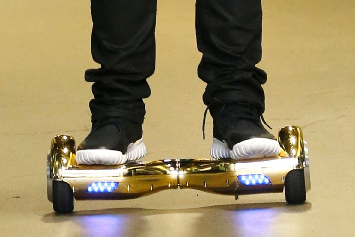 eMAG - Cat au ajuns sa coste cele mai ieftine Hoverboard-uri. Reduceri mari