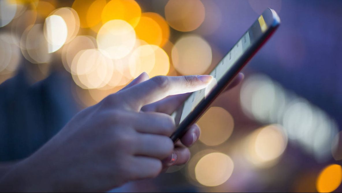 eMAG IT & Mobile Days – Top 6 telefoane cu mari reduceri: Samsung Galaxy si iPhone printre ele