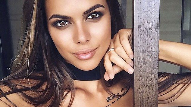 Şi-a riscat viaţa pentru like-uri! Fanii ei au rămas şocaţi când au văzut de ce a fost în stare 