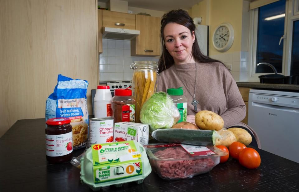 O mamă dezvăluie cum se poate întreţine o familie de cinci membri cu 200 de lei pe săptămână 