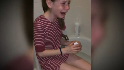 De fiecare dată când ieşea din casă, pielea îi lua foc şi avea dureri cumplite!Apoi a aflat SECRETUL