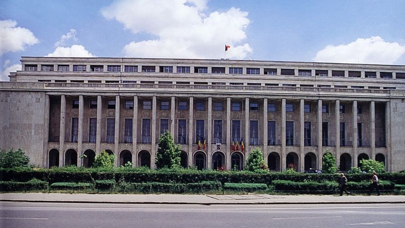 Grindeanu l-a primit pe premierul maltez în huiduielile protestatarilor 