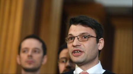 Protest! Opt parlamentari ai USR rămân peste noapte în sala de plen a Camerei Deputaților