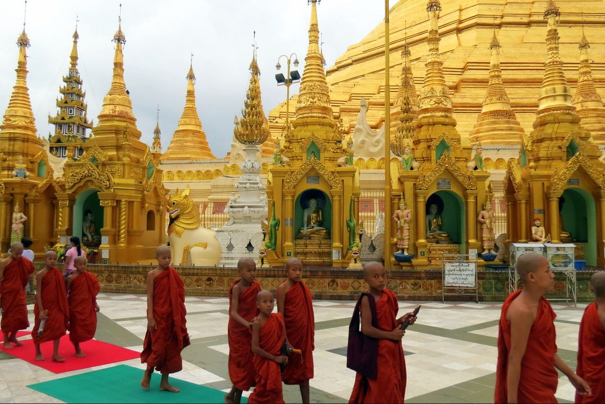 De necrezut ce ascundea un călugăr în templul unde se ruga