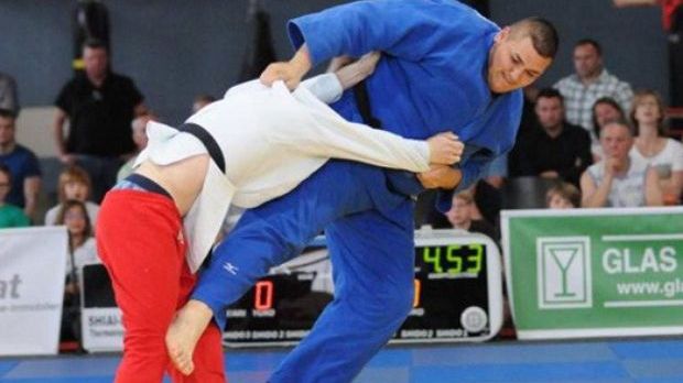 Judokanii lotului olimpic de tineret se pregătesc intens pentru competiţiile din acest an