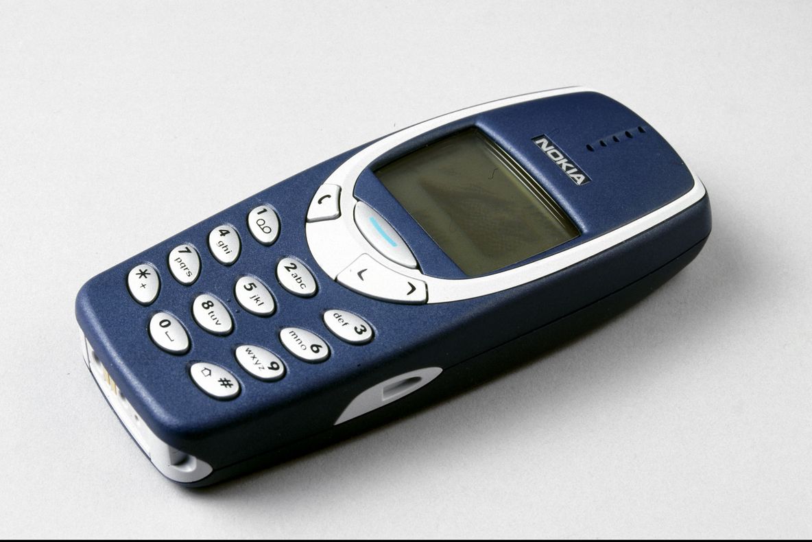 Se relansează Nokia 3310, telefonul mobil celebru în anii 2000. Cât va costa