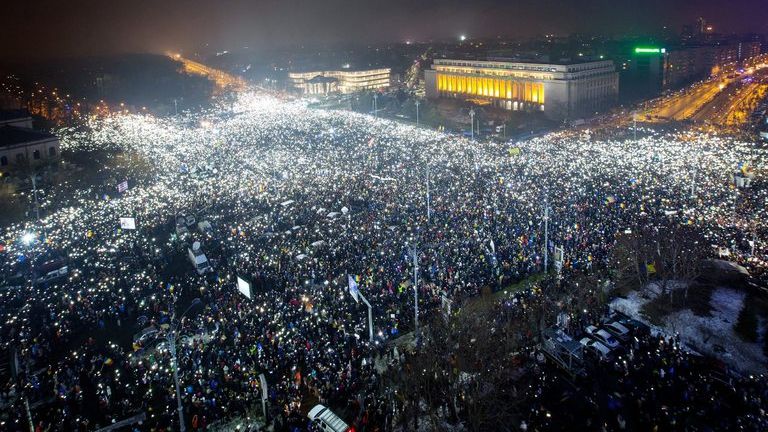 E fără precedent! New York Times publică un articol în limba română despre corupție