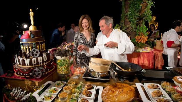 Popcorn glazurat cu aur și șampania lui Coppola. Ce bunătăți savurează starurile la Gala Oscar 