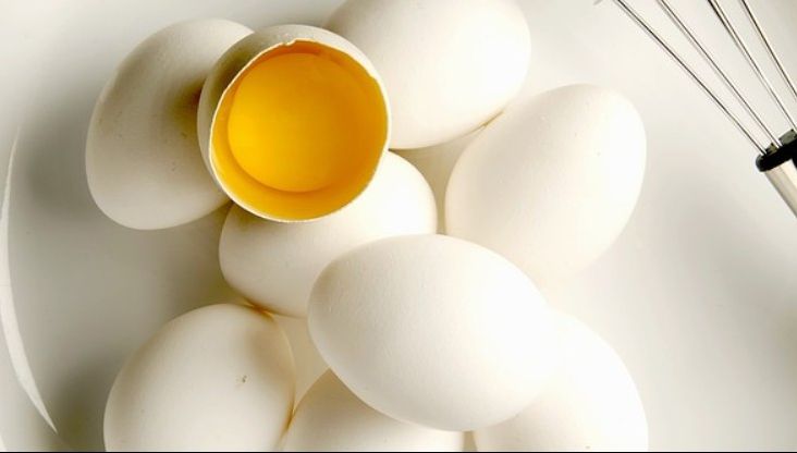 Unge ouăle pe coajă cu acest ulei. Rezultatul te va uimi