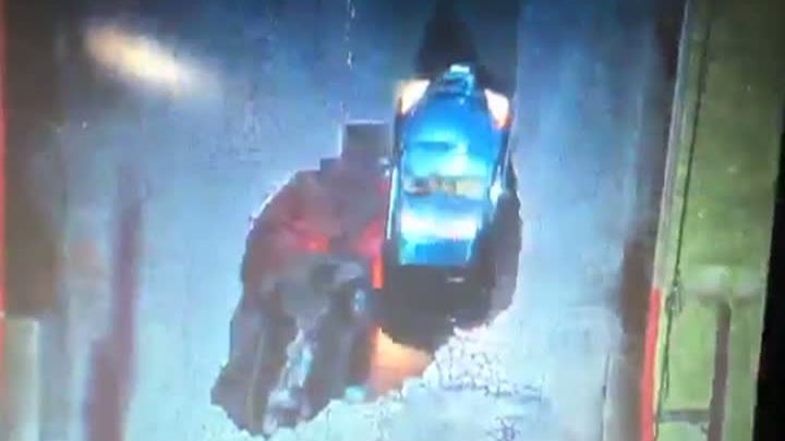 Maşini înghiţite de asfalt, în California