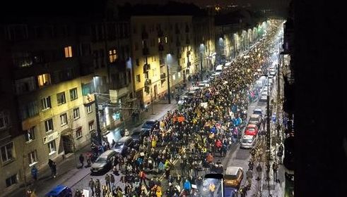 Întreaga Românie S-A TREZIT! 600.000 de români în stradă, în România, duminică seara