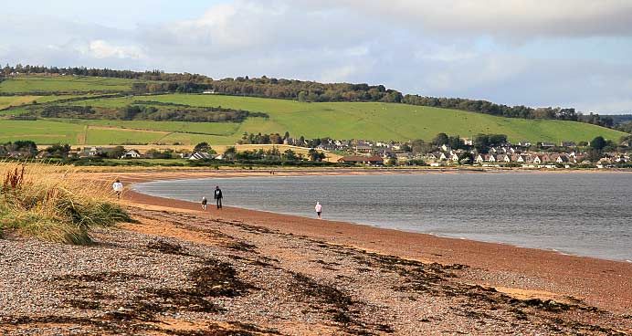 Copiii au găsit o jucărie veche pe plajă. În scurt timp, un elicopter al Armatei a aterizat lângă ei