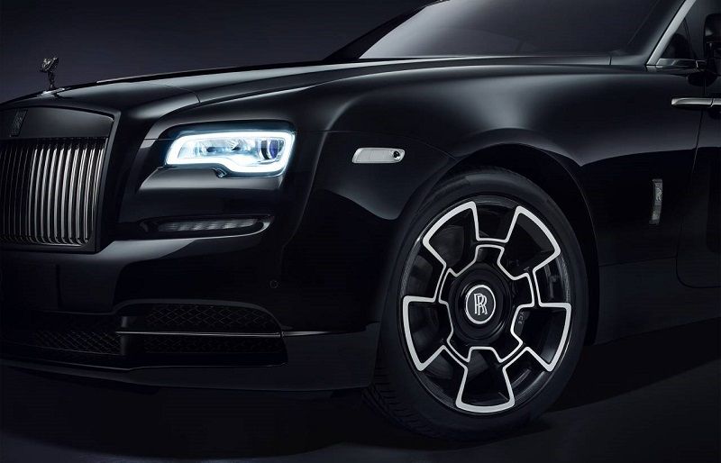 Lovitură fără precedent pentru gigantul de lux Rolls-Royce