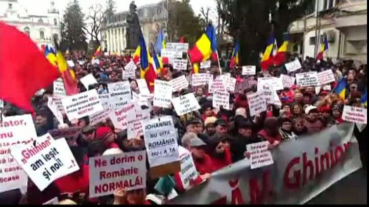 PSD iese în stradă cu sloganul "Hai la Universitate,/Să le spunem că #AJUNGE"