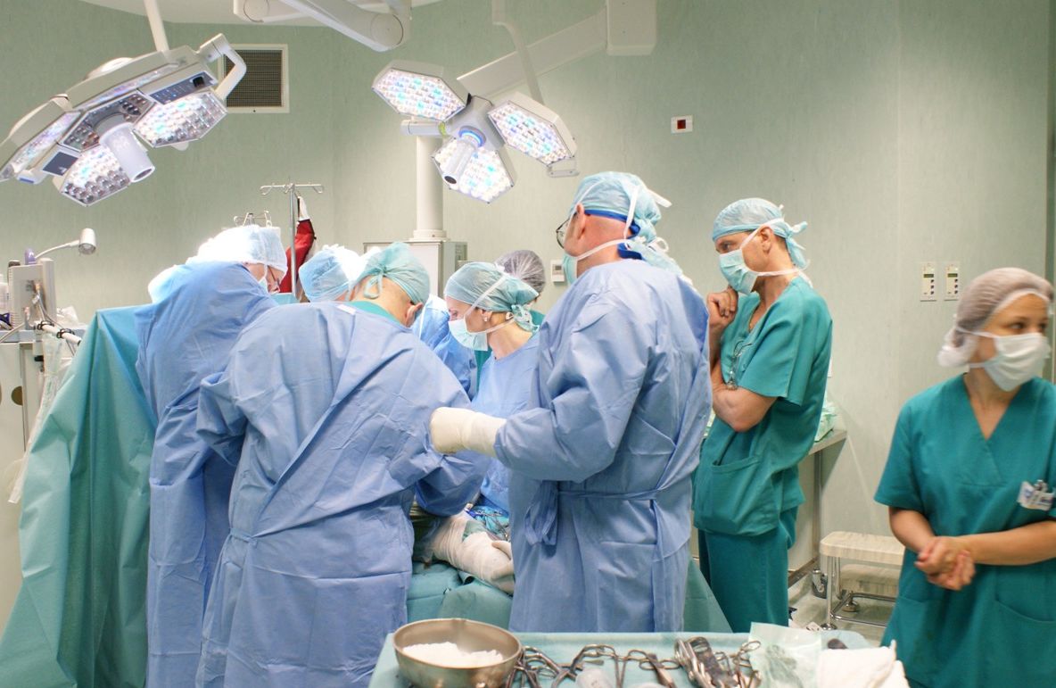 La ce riscuri te supui atunci când accepţi anestezia