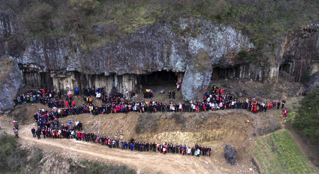 Inedit. O familie din China are un număr impresionant de membri. Unde s-au reunit aceştia?