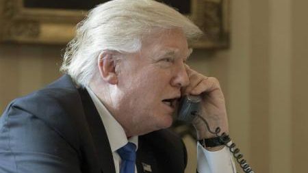 Casa Albă anchetează scurgeri de informații privind convorbirile telefonice ale președintelui Trump