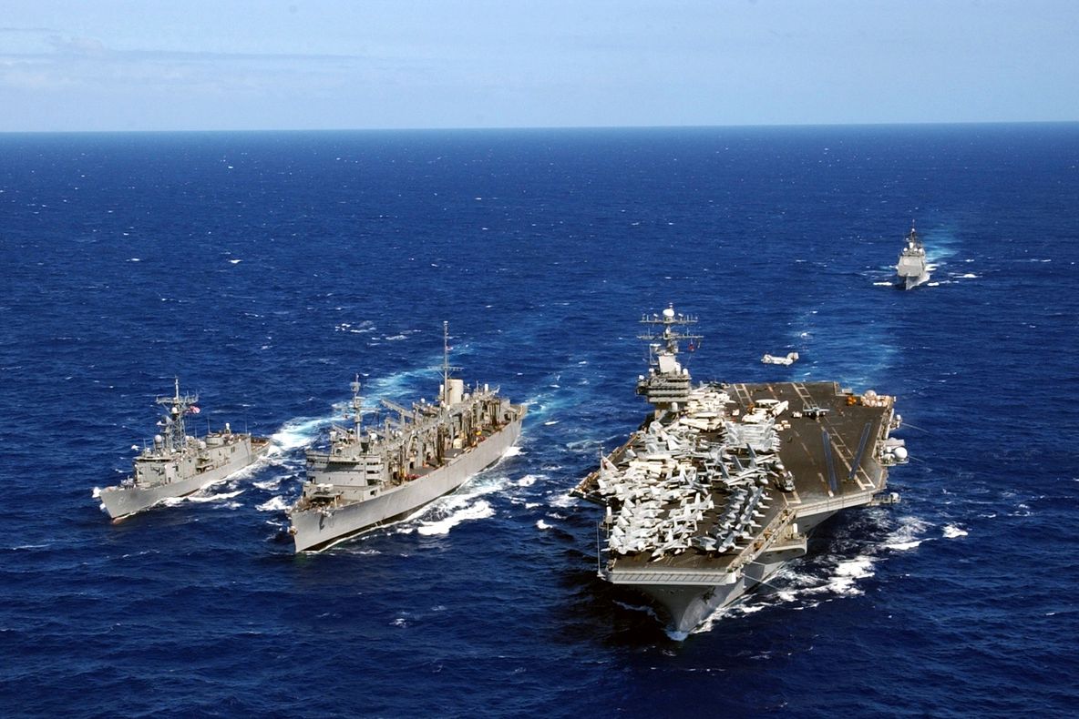 Forțele Navale SUA patrulează țărmurile Chinei. Secretarul apărării neagă mișcările militare