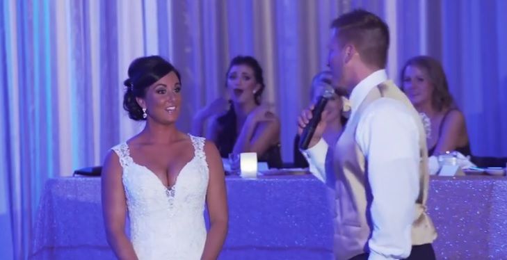 Mirele a OPRIT nunta.A luat microfonul, a mers la mireasă, a spus: "Acum suntem 3". Femeia, ŞOCATĂ