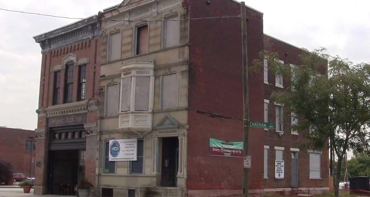A cumpărat această clădire din centrul oraşului cu doar 1 DOLAR. Cum a renovat-o.Costă milioane acum
