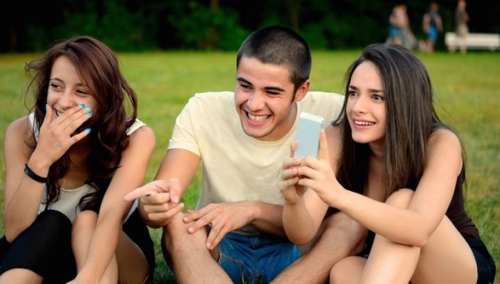 Farse de 1 Aprilie, Ziua Păcălelilor! Iată cum îți poți păcăli prietenii