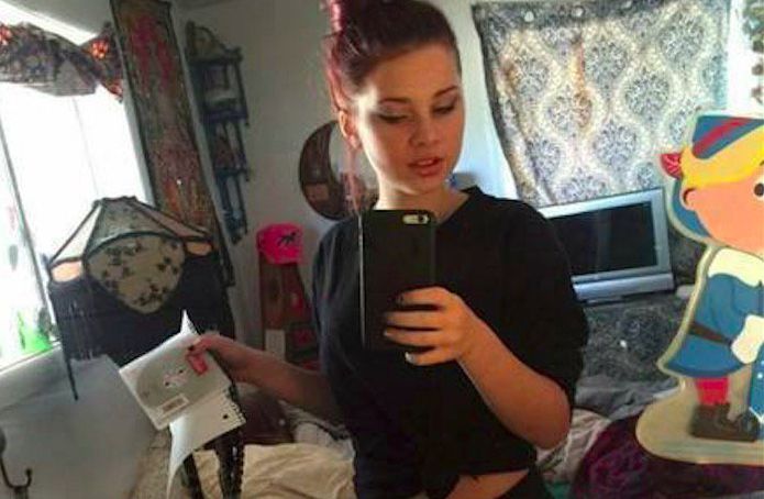 Fata dispăruse de acasă de 6 luni. Într-o zi, mama ei a văzut această poză pe Facebook. ȘOC!