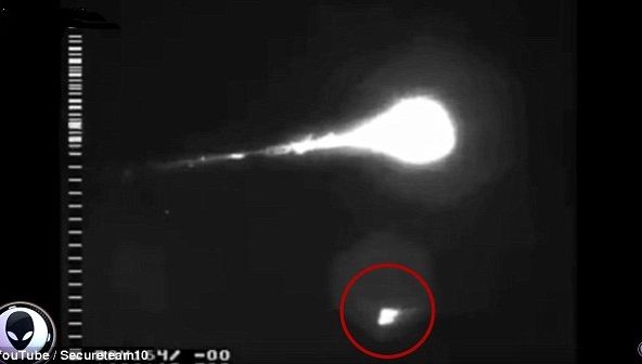 Teorie șocantă: Soldați Illuminati au distrus un satelit pus de extratereștri să spioneze Terra