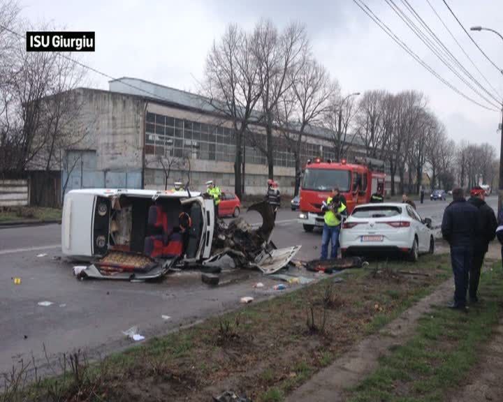Accident grav în Giurgiu. O persoană a murit şi alte patru au fost rănite, printre care şi doi copii