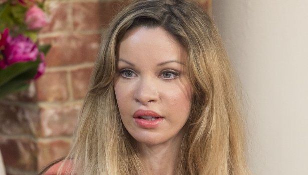 Cum arată femeia care şi-a făcut operaţii estetice în valoare de 2,4 milioane de dolari