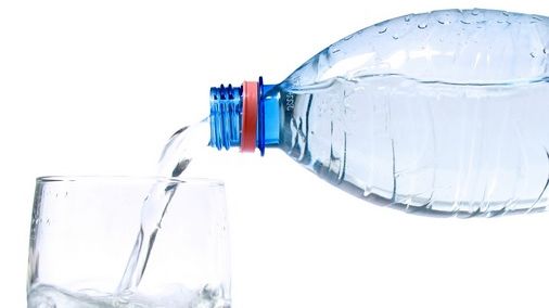 Cum îţi dai seama că NU bei suficientă apă